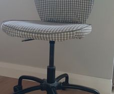Swivel chair