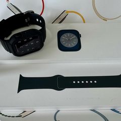 Apple Watch Series 8 I 45mm Midnight Aluminium I Spigen Accessories