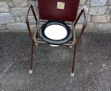 Chair commode