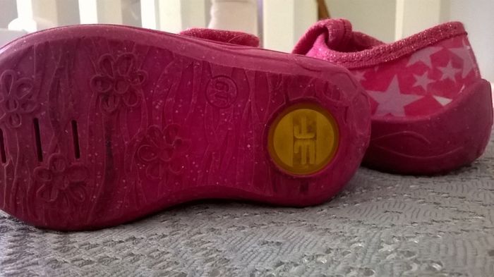 Babygirl slippers size 2.5 toddler