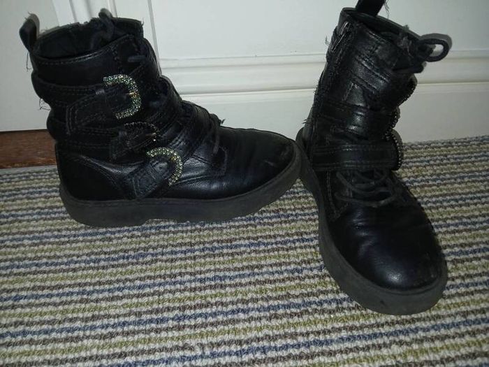 girls footwear