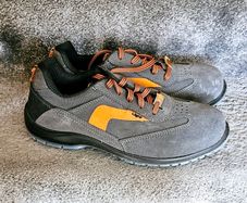 Safety shoes size 43 European
