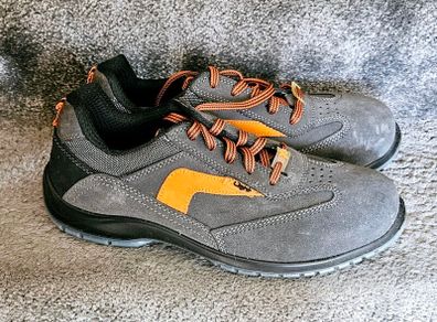 Safety shoes size 43 European