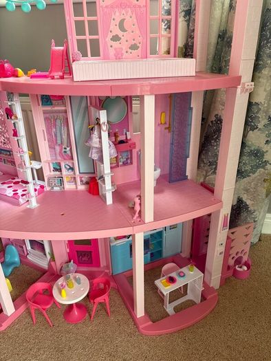 Barbie Dream House, Airplane, Campervan, vehicles