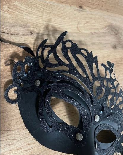 Eye mask