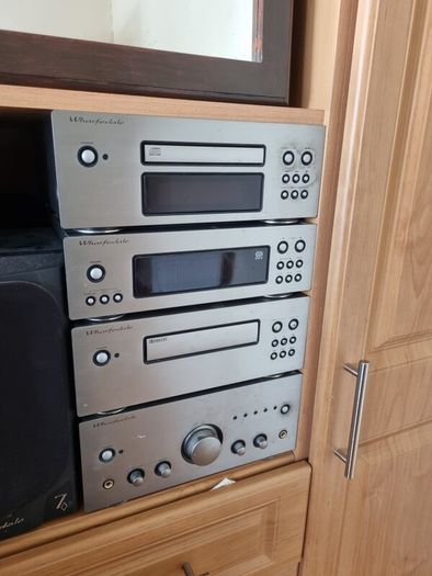 Wharfdale Stereo