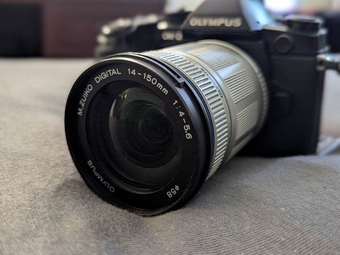 Olympus M.Zuiko 14-150mm f/4-5.6 Micro Four Thirds Travel Zoom Lens