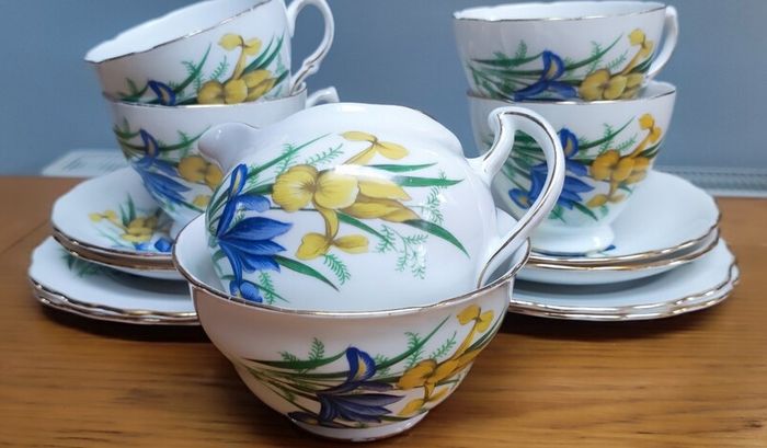 14 pcs Vintage Crown  Royal Bone China