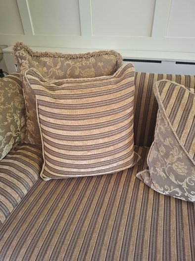 Sofa Finline 3 & 2 seater sofas.