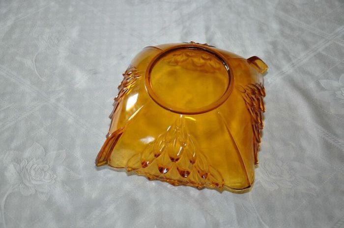 Art deco amber bowl
