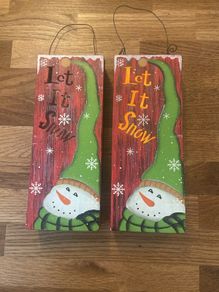 2 Hanging Wooden Let it Snow Decorations