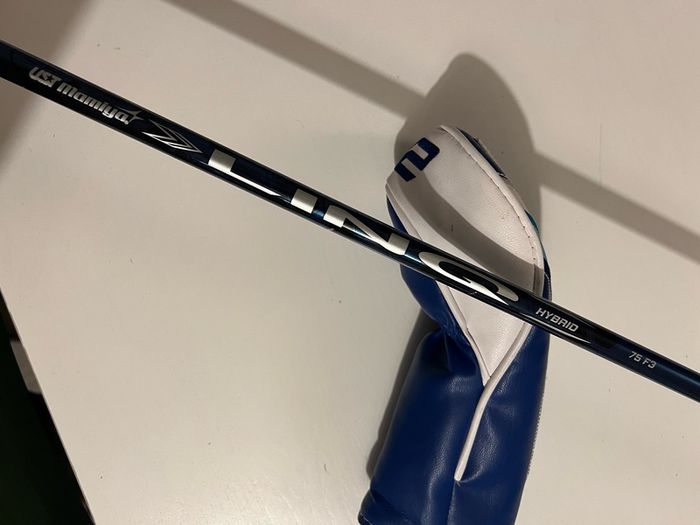 Mizuno STZ230 4 hybrid