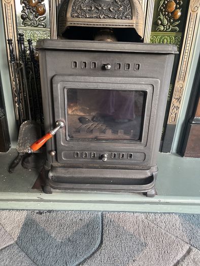 Stove & fireplace
