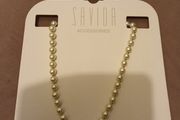 Choker pearl and gold necklace