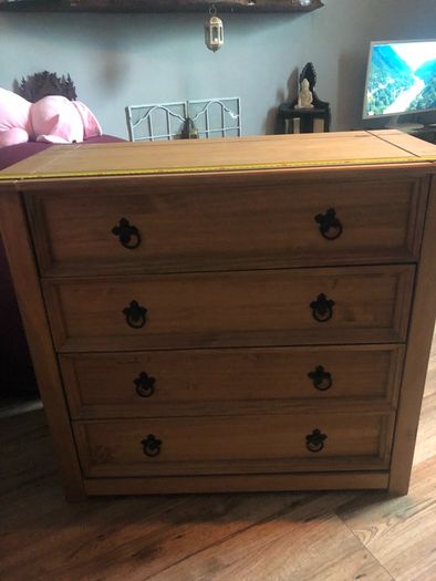4 drawer chest