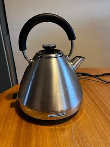 Stainless steel Russell Hobbs Venture kettle