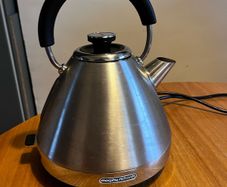 Stainless steel Russell Hobbs Venture kettle