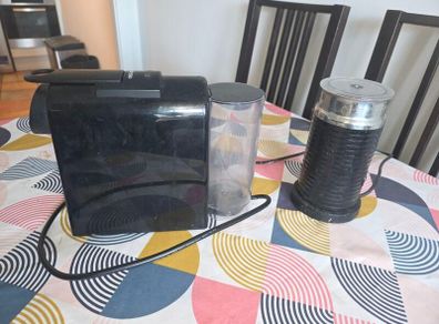 Nespresso Essenza Mini & Aeroccino 3 Milk Frother Set (Black)