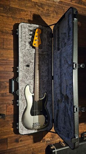Fender American Professional II Precision Bass