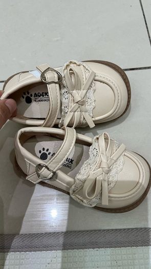 kids shoes flat