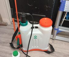 20ltr sprayer and weedkiller