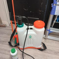 20ltr sprayer and weedkiller