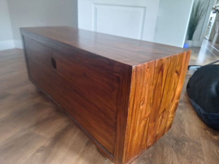 TV cabinet