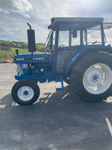 Ford 4610 with 40K box
