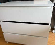 IKEA MALM Chest of drawers middle bar is missing