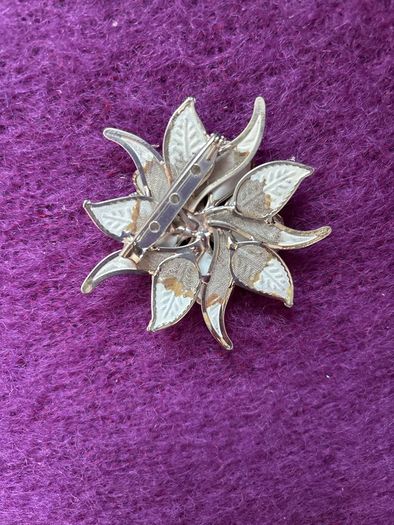 Brooch