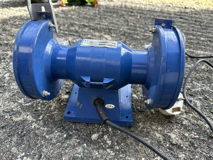 Bench grinder 125mm light domestic use