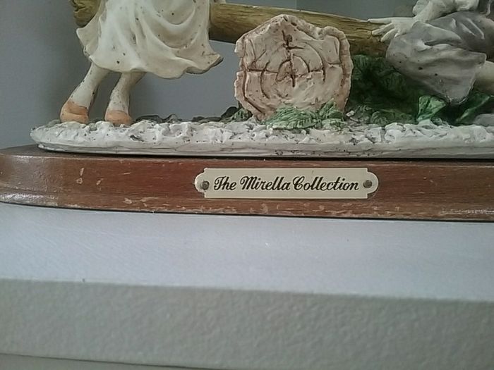 Victorian Boy & Girl Figurine