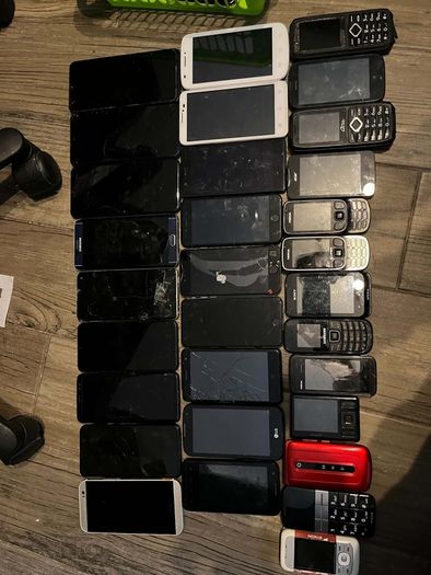 Lot of assorted mobile phones