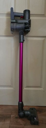 Dyson DC44 Multi floor NEW BATTERY works well