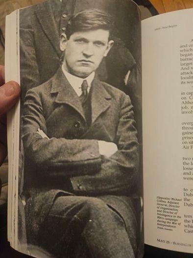May 25 Burning Of The Custom House 1921. By Liz Gillis. Signed First Edition Paperback In Good Condition.  See Photos For Same.