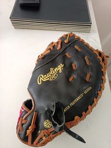 right handed baseball glove
