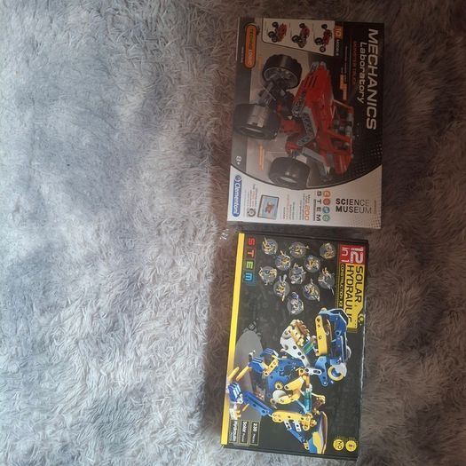 Mechanical toys