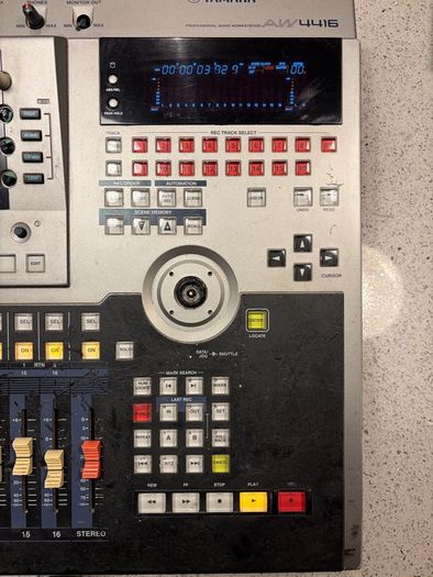 Yamaha AW4416 Professional Audio Workstation + CD-RW Drive