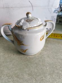 Kutani Hand Painted Dragonware Sunray China Kutani Japan sugarpot.