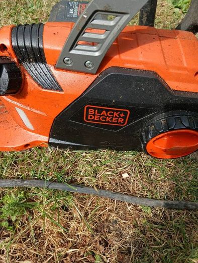 electric chainsaw