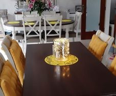table and 4 chairs
