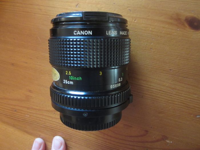 CANON  T70 plus accessories