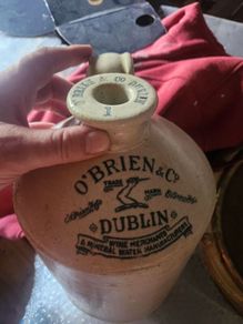 Dublin flagon