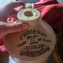 Dublin flagon