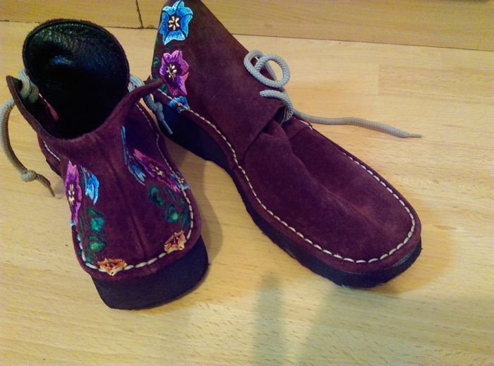 Brown leather women's design boots 4/37