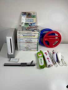 Nintendo Wii Console Bundle with 14 Games