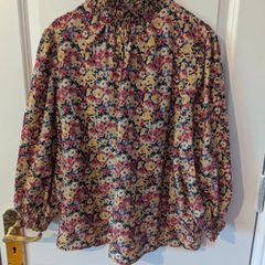 Flowery top