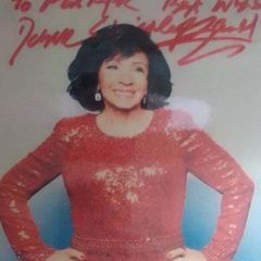 Signed photograph of Dame Shirley Bassey