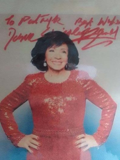 Signed photograph of Dame Shirley Bassey