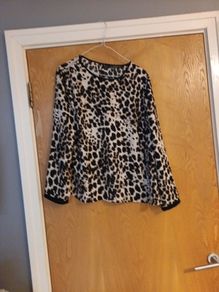 Dunnes  Stores  Animal  Print  Blouse.   S.14. New.
